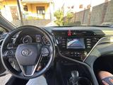 Toyota Camry 2018 года за 12 990 000 тг. в Шымкент