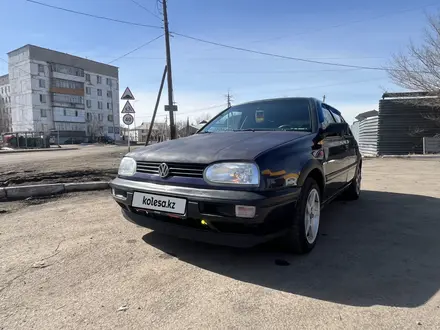 Volkswagen Golf 1995 года за 2 300 000 тг. в Астана – фото 3