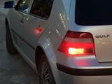 Volkswagen Golf 2004 года за 1 400 000 тг. в Актобе – фото 5