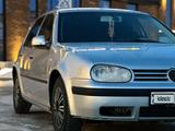 Volkswagen Golf 2004 года за 1 400 000 тг. в Актобе – фото 3