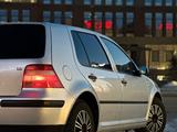 Volkswagen Golf 2004 года за 1 400 000 тг. в Актобе – фото 4