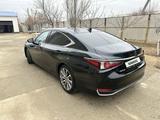 Lexus ES 250 2020 года за 20 000 000 тг. в Атырау – фото 3