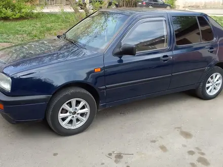 Volkswagen Vento 1994 года за 1 400 000 тг. в Астана – фото 5