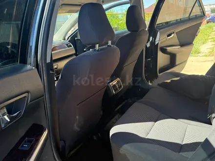 Toyota Camry 2016 года за 11 500 000 тг. в Актобе – фото 12