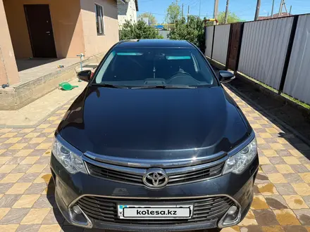 Toyota Camry 2016 года за 11 500 000 тг. в Актобе – фото 7