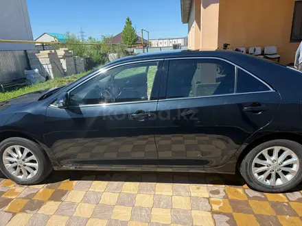 Toyota Camry 2016 года за 11 500 000 тг. в Актобе – фото 9