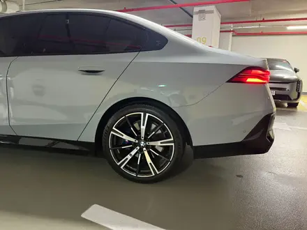 BMW 530 2024 года за 39 800 000 тг. в Алматы – фото 12