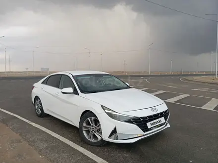 Hyundai Elantra 2022 года за 7 000 000 тг. в Атырау
