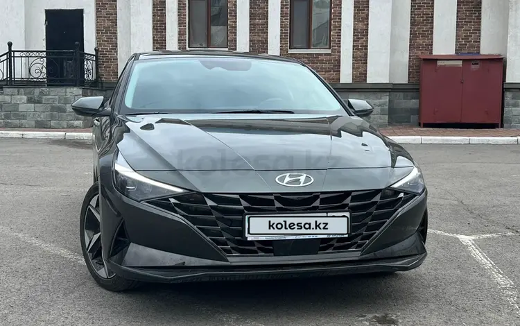 Hyundai Elantra 2023 годаfor11 800 000 тг. в Караганда