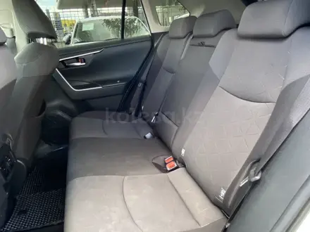 Toyota RAV4 2024 года за 17 900 000 тг. в Уральск – фото 6