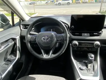 Toyota RAV4 2024 года за 17 900 000 тг. в Уральск – фото 8