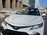 Toyota Camry 2023 года за 16 000 000 тг. в Астана