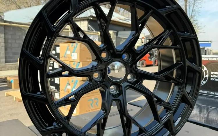 F9004 R19 8, 5J ET35 5x114, 3 73.1 Gloss Black за 380 000 тг. в Алматы