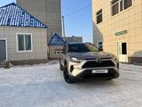 Toyota RAV4 2019 года за 15 500 000 тг. в Кокшетау – фото 2