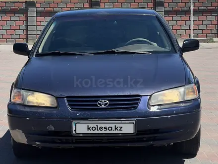Toyota Camry 1998 года за 2 900 000 тг. в Алматы – фото 8