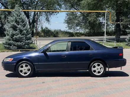 Toyota Camry 1998 года за 2 900 000 тг. в Алматы – фото 7