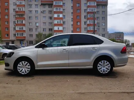 Volkswagen Polo 2015 года за 5 499 999 тг. в Актобе – фото 3