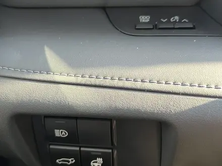 Toyota Highlander 2022 года за 25 300 000 тг. в Алматы – фото 17