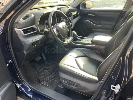 Toyota Highlander 2022 года за 25 300 000 тг. в Алматы – фото 25