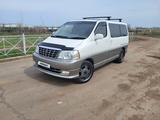 Toyota Grand Hiace 2001 годаүшін9 500 000 тг. в Астана