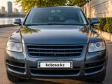 Volkswagen Touareg 2005 года за 4 200 000 тг. в Шымкент