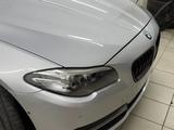 Оригинальный обвес BMW F10 бампера + пороги за 400 000 тг. в Караганда – фото 3