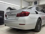 Оригинальный обвес BMW F10 бампера + пороги за 400 000 тг. в Караганда – фото 5