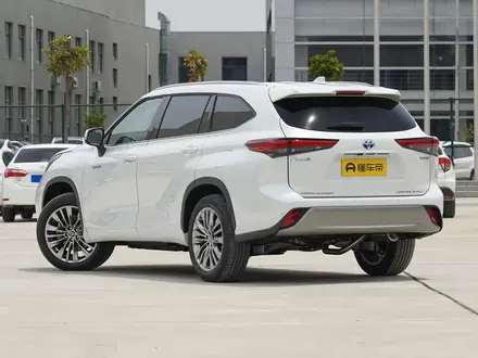 Toyota Highlander 2024 года за 24 000 000 тг. в Алматы – фото 4