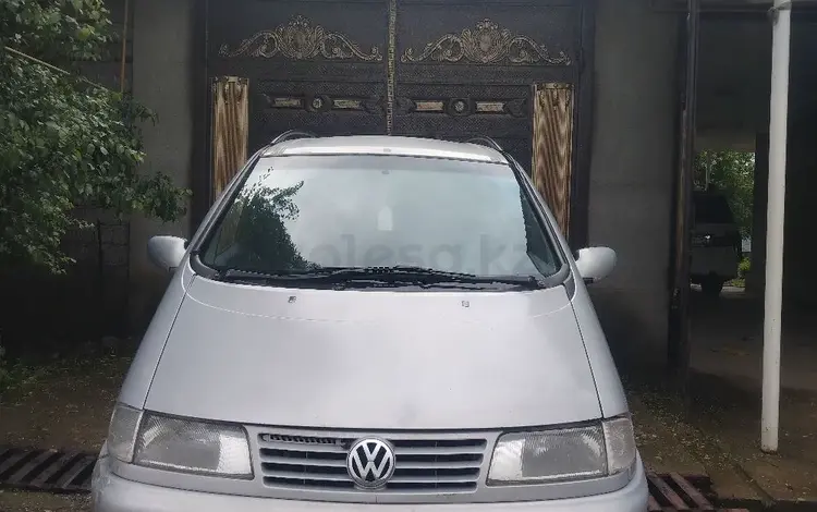 Volkswagen Sharan 1998 года за 1 450 000 тг. в Шымкент