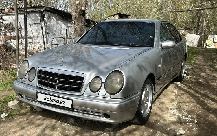 Mercedes-Benz E 320 1996 годаүшін2 800 000 тг. в Уральск