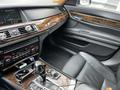 BMW 750 2013 годаүшін4 000 000 тг. в Алматы – фото 6