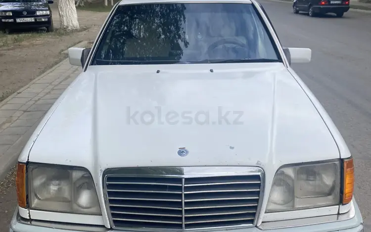 Mercedes-Benz E 220 1993 годаүшін1 600 000 тг. в Жезказган