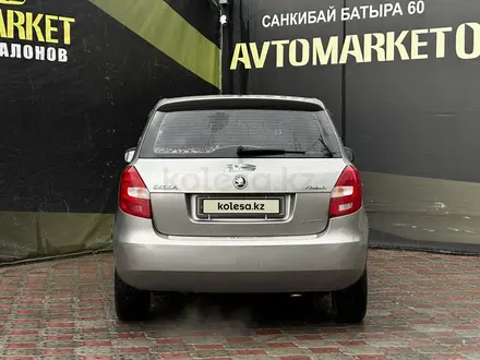 Skoda Fabia 2013 года за 4 200 000 тг. в Актобе – фото 5