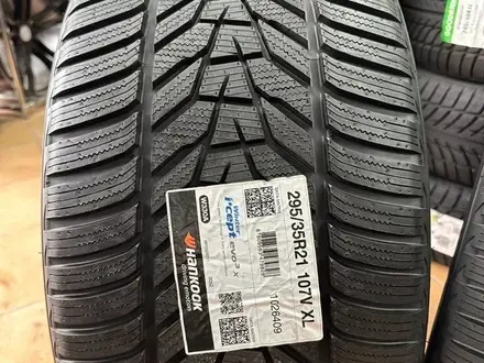 Hankook Winter I'Cept Evo 3 W330A 295/35 R21 315/30 R22 за 625 000 тг. в Астана