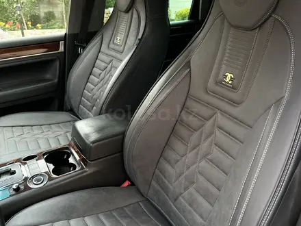 Volkswagen Touareg 2008 года за 6 000 000 тг. в Алматы – фото 20