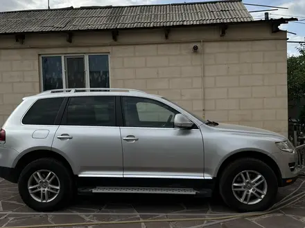Volkswagen Touareg 2008 года за 6 000 000 тг. в Алматы – фото 3