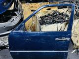 W124 передний левый дверь за 25 000 тг. в Алматы