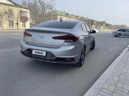 Hyundai Elantra 2020 года за 5 500 000 тг. в Атырау – фото 3
