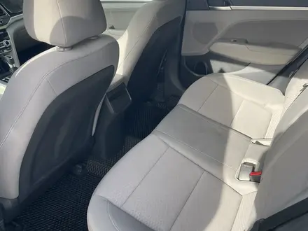 Hyundai Elantra 2020 года за 5 500 000 тг. в Атырау – фото 17