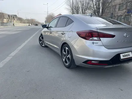 Hyundai Elantra 2020 года за 5 500 000 тг. в Атырау – фото 4