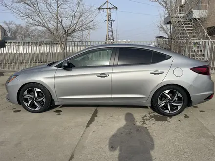 Hyundai Elantra 2020 года за 5 500 000 тг. в Атырау – фото 6