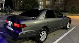 Toyota Camry 2000 года за 2 700 000 тг. в Усть-Каменогорск – фото 3