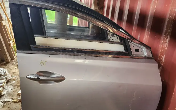 Дверь передней правой Hyundai Grandeur HG за 15 555 тг. в Шымкент