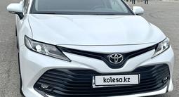 Toyota Camry 2021 года за 12 500 000 тг. в Актау