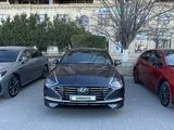 Hyundai Sonata 2020 годаfor11 500 000 тг. в Актау – фото 2