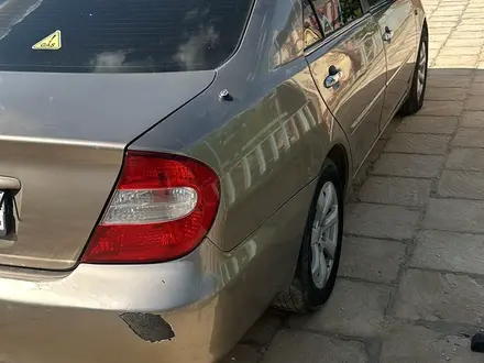 Toyota Camry 2003 годаүшін3 350 000 тг. в Жанаозен – фото 2