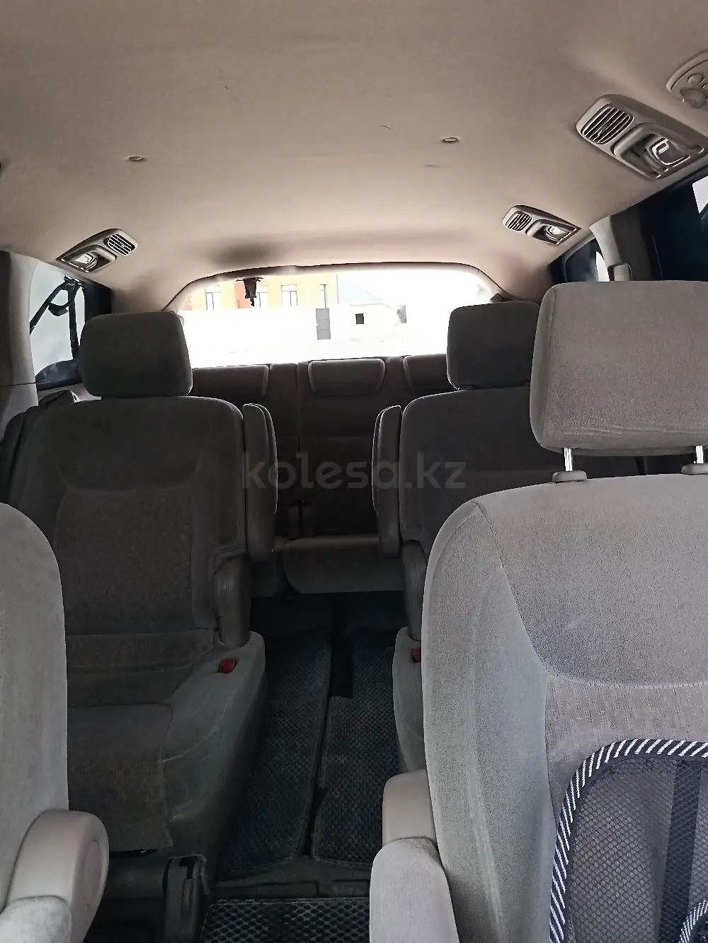 Toyota Sienna, 2004