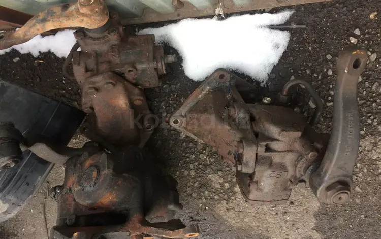 Мерседес рулевые колонки насосы Vario 609 809 814 в Караганда