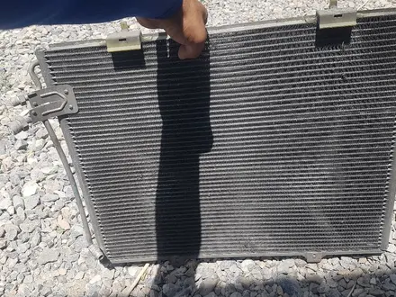 Кондер радиатор на мерседес бенц W210 за 22 000 тг. в Шымкент – фото 3