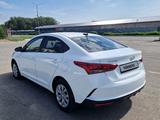 Hyundai Accent 2021 года за 6 300 000 тг. в Щучинск – фото 2